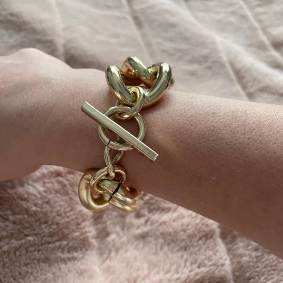 Beautiful Large Gold Chain Link Bracelet - Picture 3 of 6